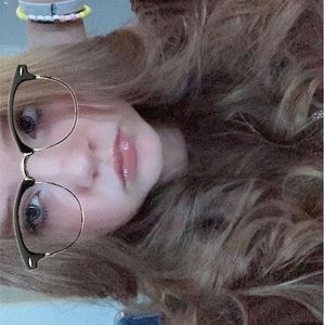 Meet your Posher, Rayne